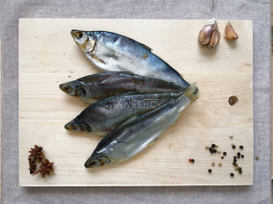 Минтай спинка широкая с перцем (МиЛара): Пелядь вяленая