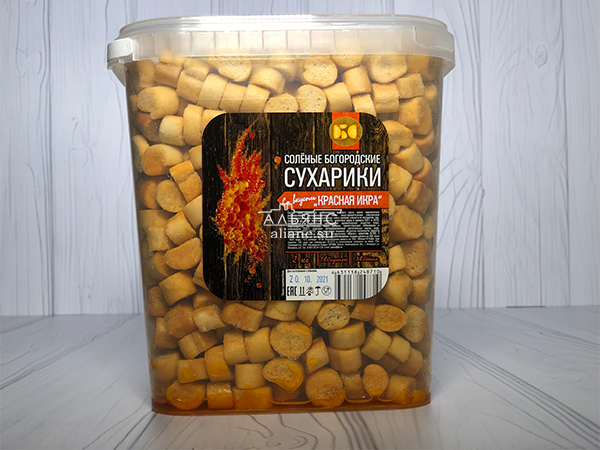 Сухарики с красной икрой в Переделкино