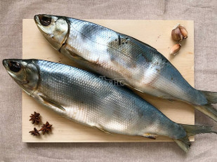 Царский полосатик с перцем: Сиг вяленый