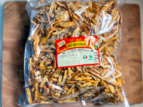 Нитка ЖАРЕНАЯ "Чеснок с зеленью" Oktobersnack 1 кг (сырный продукт) в Переделкино