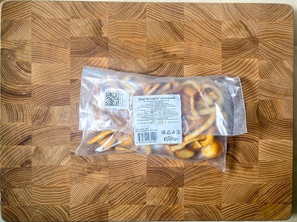 Сыр 150 гр ГОРНЫЙ СЫРОВАР (Ассорти копчёный) в Переделкино