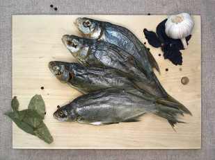 Царский полосатик с перцем: Густера вяленая