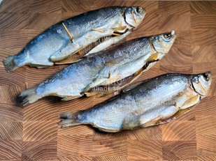 Царский полосатик с перцем: Пелядь вяленая крупная потрошеная