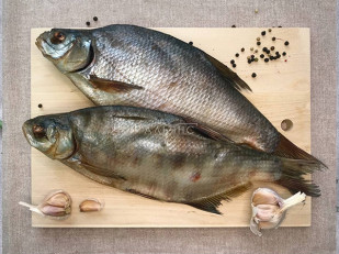 Царский полосатик с перцем: Лещ цимлянский вяленый